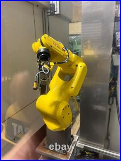2014 Fanuc Robodrill automation cell with Robot. Almost no hours 2014 Fanuc Robodrill automation cell with Robot. Almost no hours