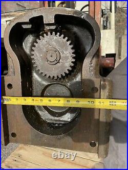 Brown And Sharp Vertical Milling Head Attachment. H1