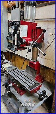 Central Machinery Milling Drilling Machine and R8 Tool Holders