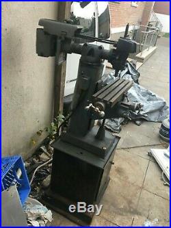Clausing 8520 Milling Machine Clean Condition