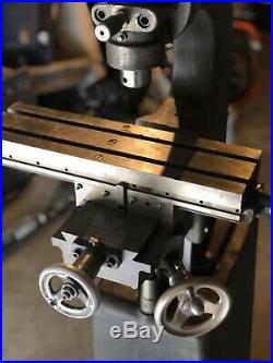 Columbia Knee Milling Machin / Small Milling Machine / Gun Milling Machines DRO