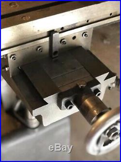 Columbia Knee Milling Machin / Small Milling Machine / Gun Milling Machines DRO