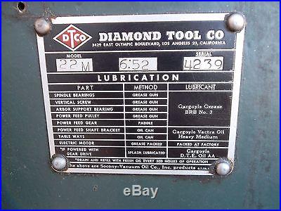 DIAMOND TOOL CO DTCO 22M Mill Horizontal vertical milling machine Rusnok head