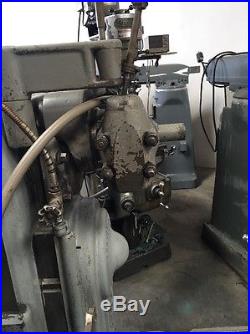 Kearney and Trecker Milwaukee Horizontal / Vertical Milling Machine Well Tooled