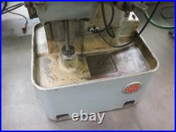 Nichols Horizontal Mill with 30-Taper Spindle, 7 x 31 Pneumatic Table, Coolant Nichols Horizontal Mill with 30-Taper Spindle, 7 x 31 Pneumatic Table, Coolant