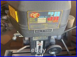 Rong Fu RF-30L Mill Drill machine