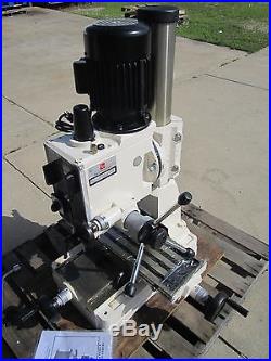 Rong Fu RF-40 Gear Head 6 Speed 220V Bench Type Milling Drilling Machine New