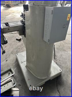 South Bend Milling Machine Single Phase 220 VoltageWith Vise/ Powerfeed ++