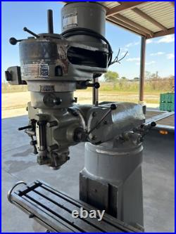 Supermax Milling Machine 9 x 42 Table Step Pulley 1 HP 3 Phase Knee Mill Supermax Milling Machine 9 x 42 Table Step Pulley 1 HP 3 Phase Knee Mill