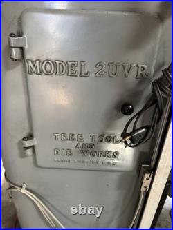 TREE Model 2UVR Variable Speed MILL Milling Machine Digital Read Out Power Feed
