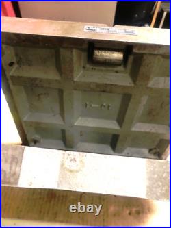 USED BRIDGEPORT TRI- SINE BLOCK TABLE work area 12x10x 6 weight 107 aprox USED BRIDGEPORT TRI- SINE BLOCK TABLE work area 12x10x 6 weight 107 aprox