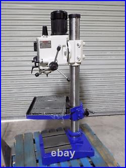 Vectrax Geared Head Mill Drill Machine 20-7/16 Swing 65 1550 RPM 220v 1 Ph